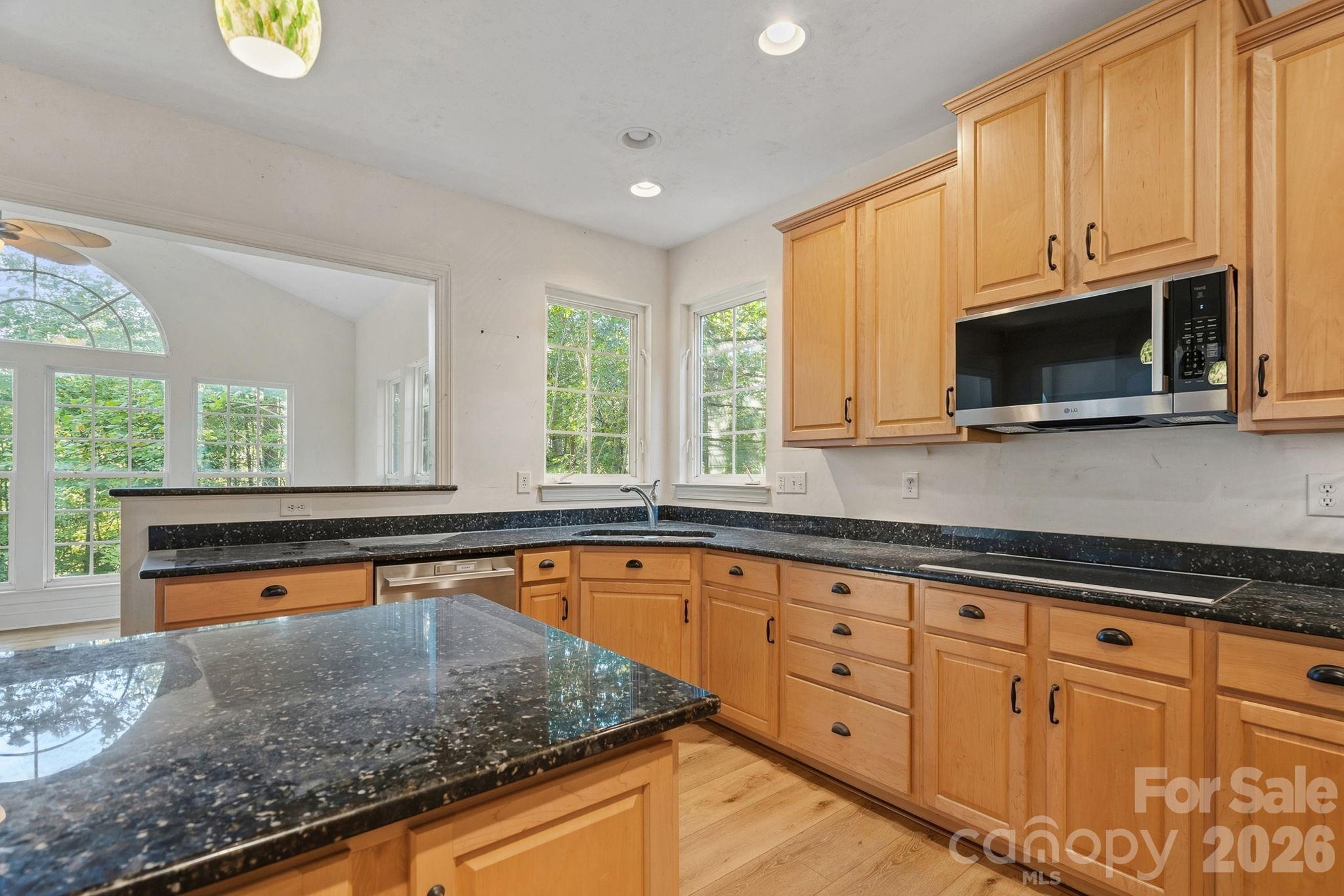 6213 Savannah Grace Lane Property Photo 17