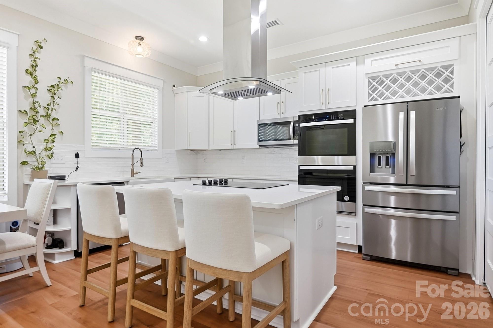 369 Sunderland Road Property Photo 5