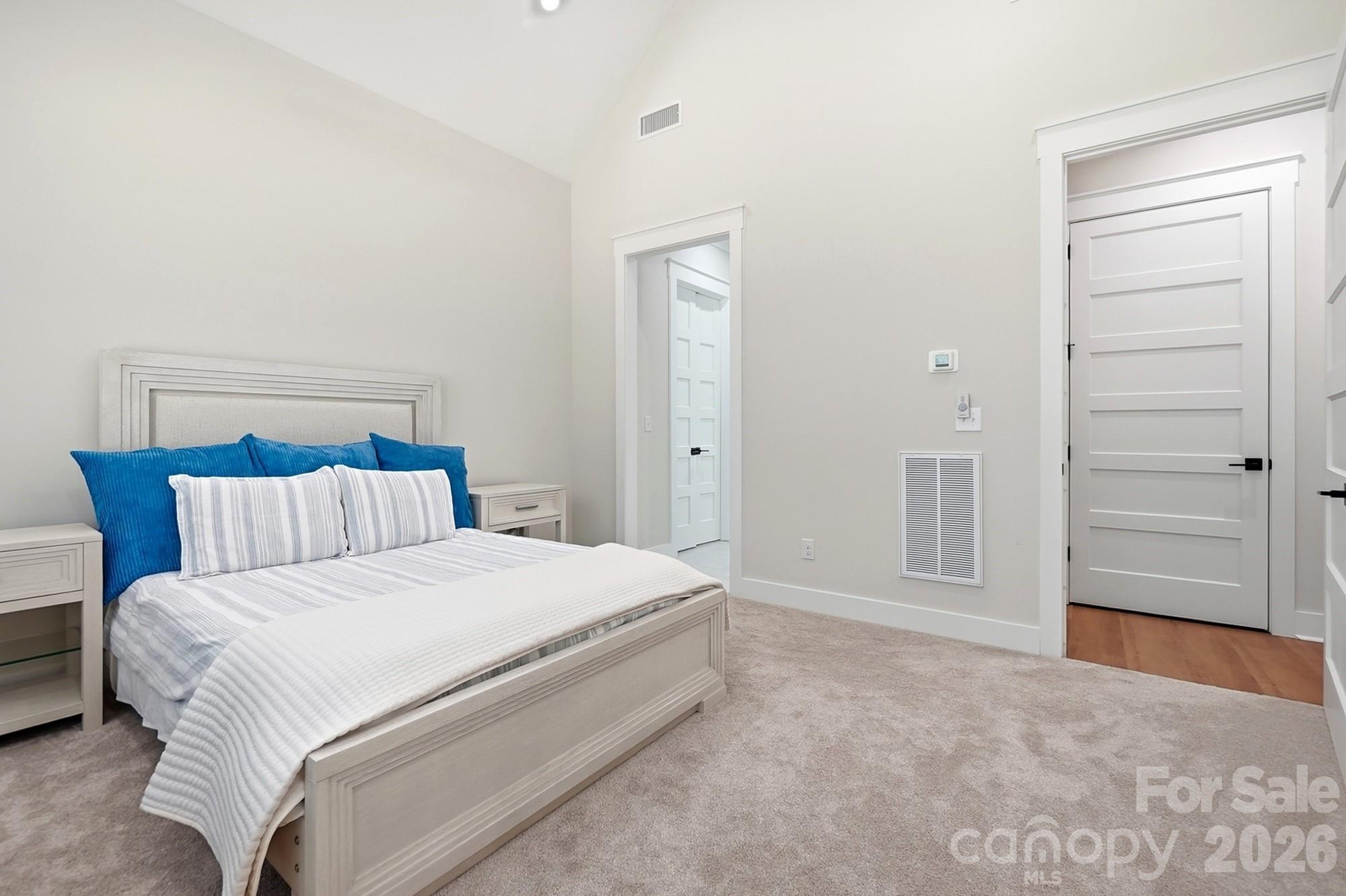 369 Sunderland Road Property Photo 16