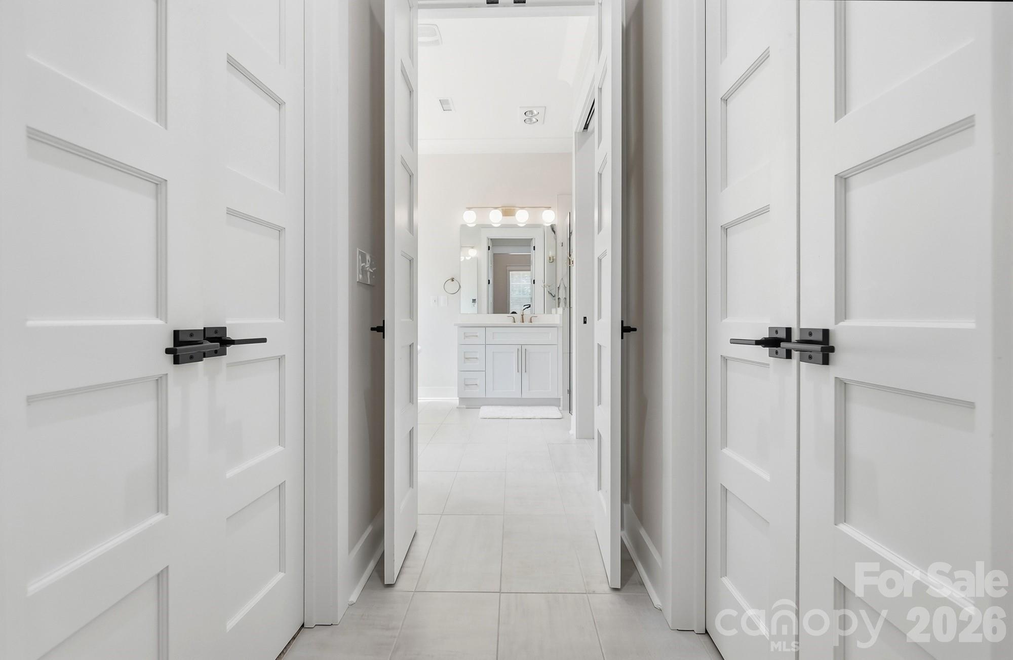 369 Sunderland Road Property Photo 18