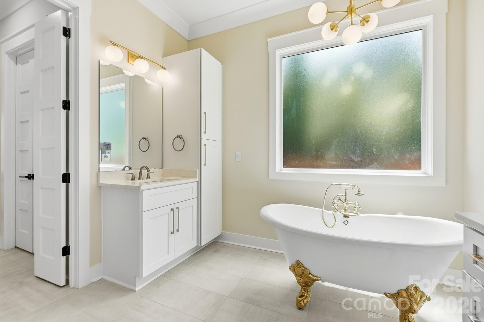 369 Sunderland Road Property Photo 22