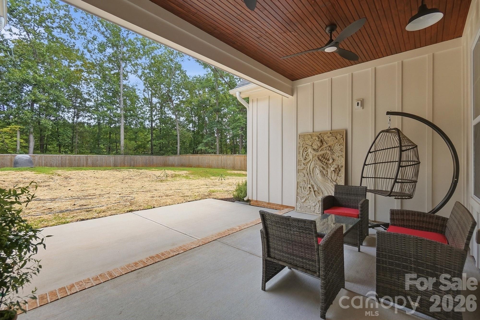369 Sunderland Road Property Photo 31