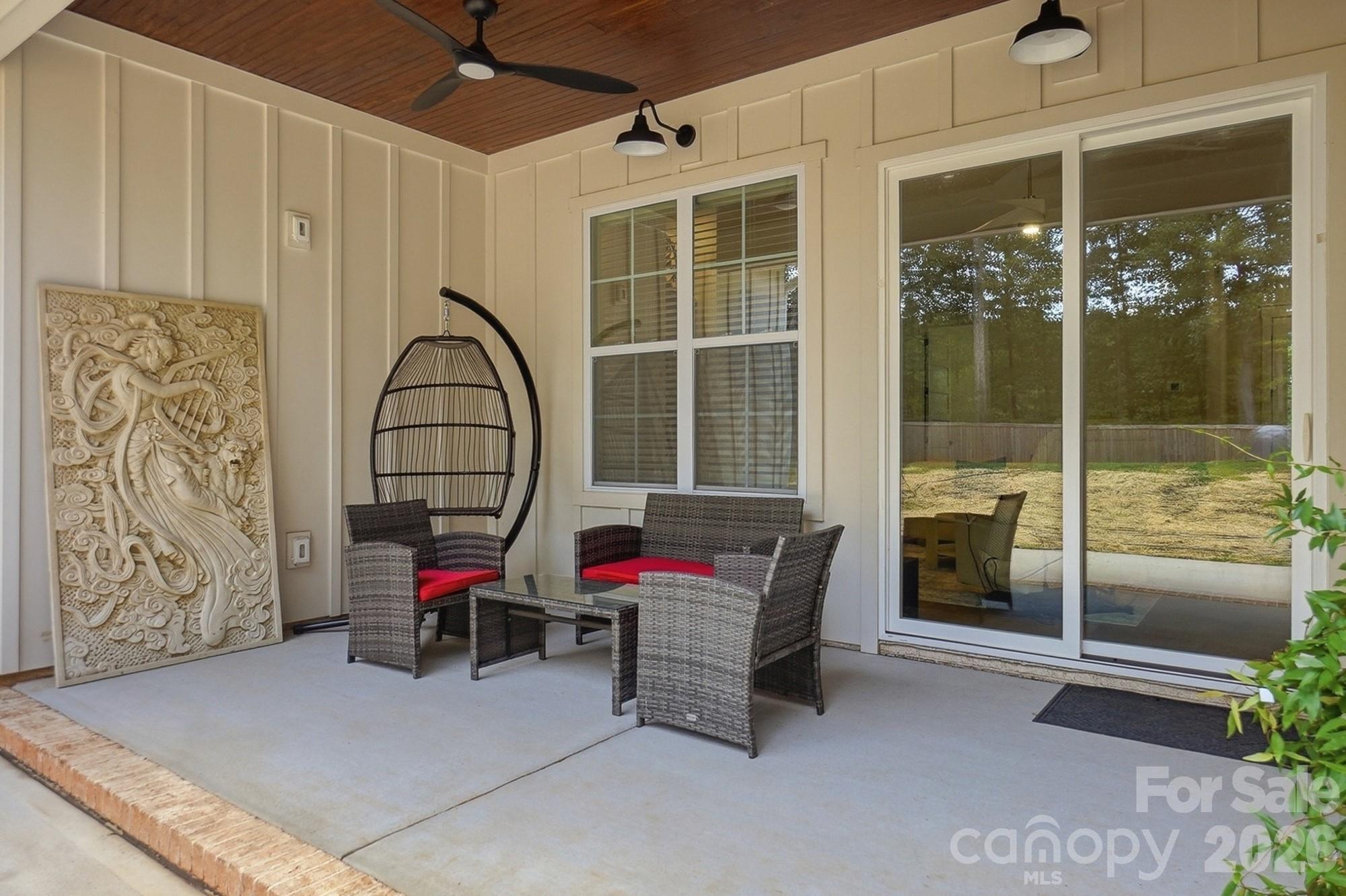 369 Sunderland Road Property Photo 32
