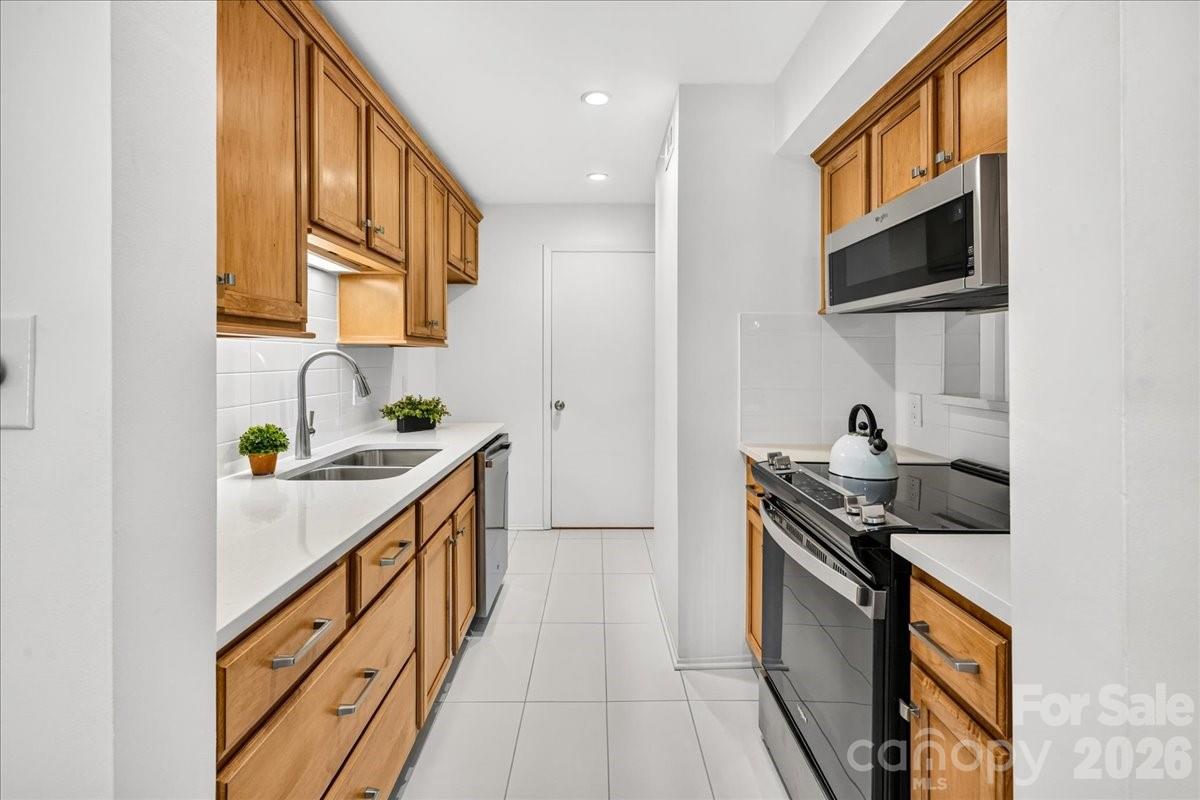 4906 Sardis Road D Property Photo 21