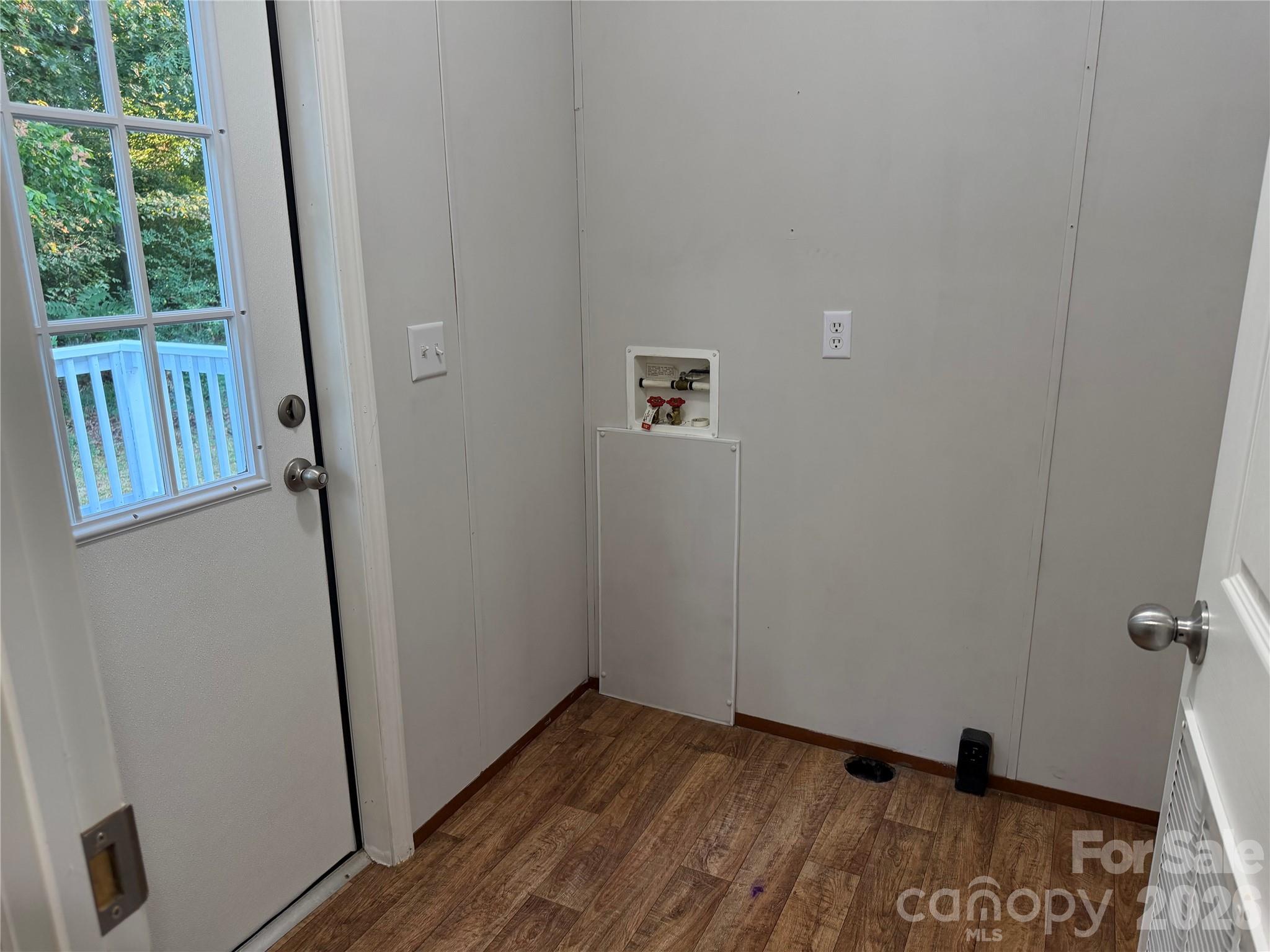 114 Carroll Drive Property Photo 9
