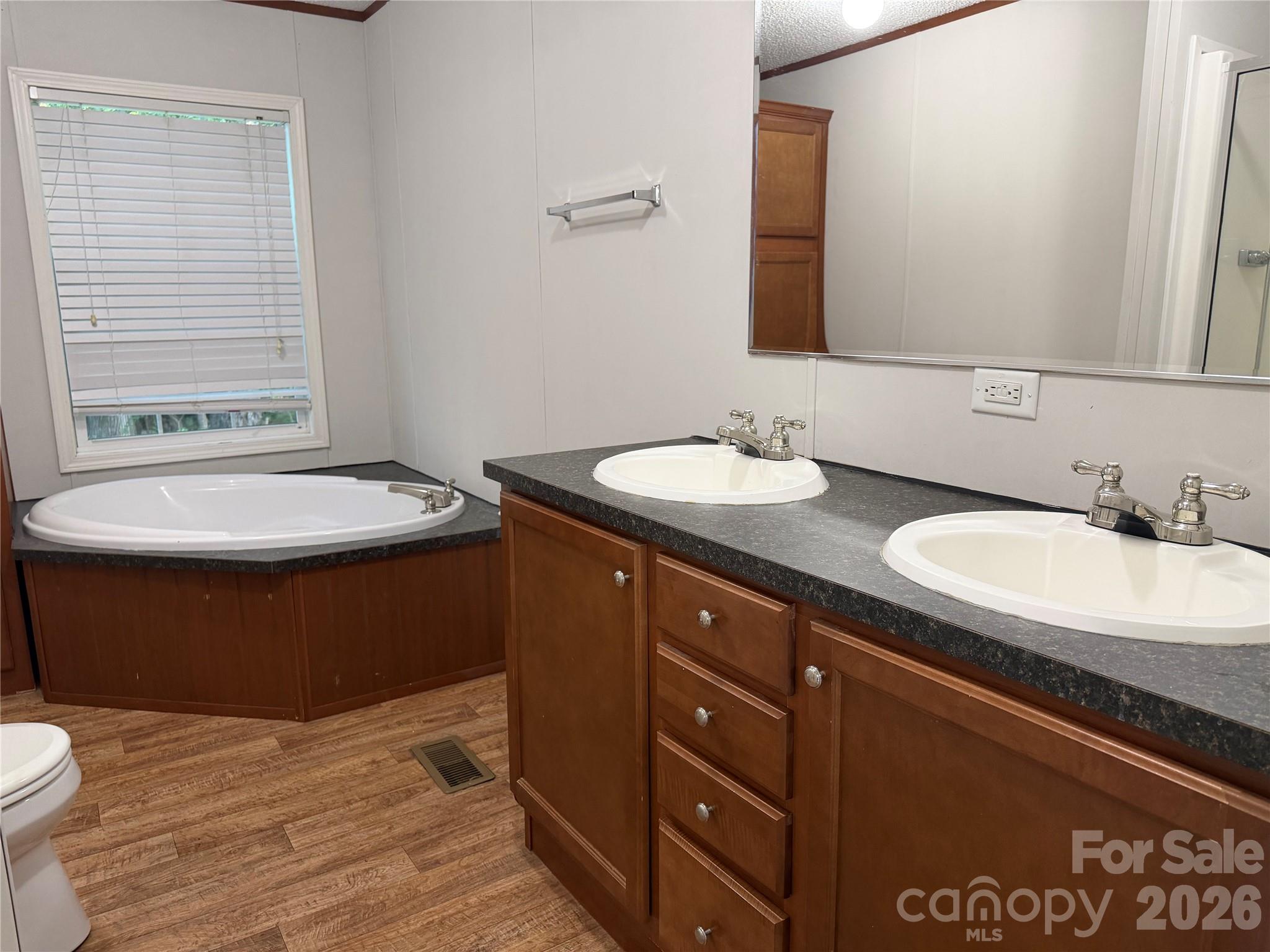 114 Carroll Drive Property Photo 12