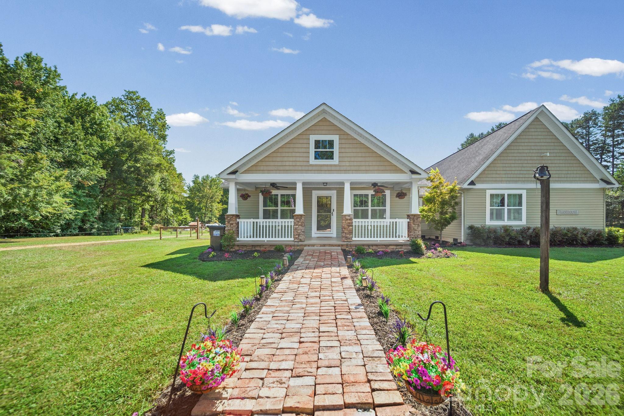 1360 Standing Oak Drive Property Photo 1