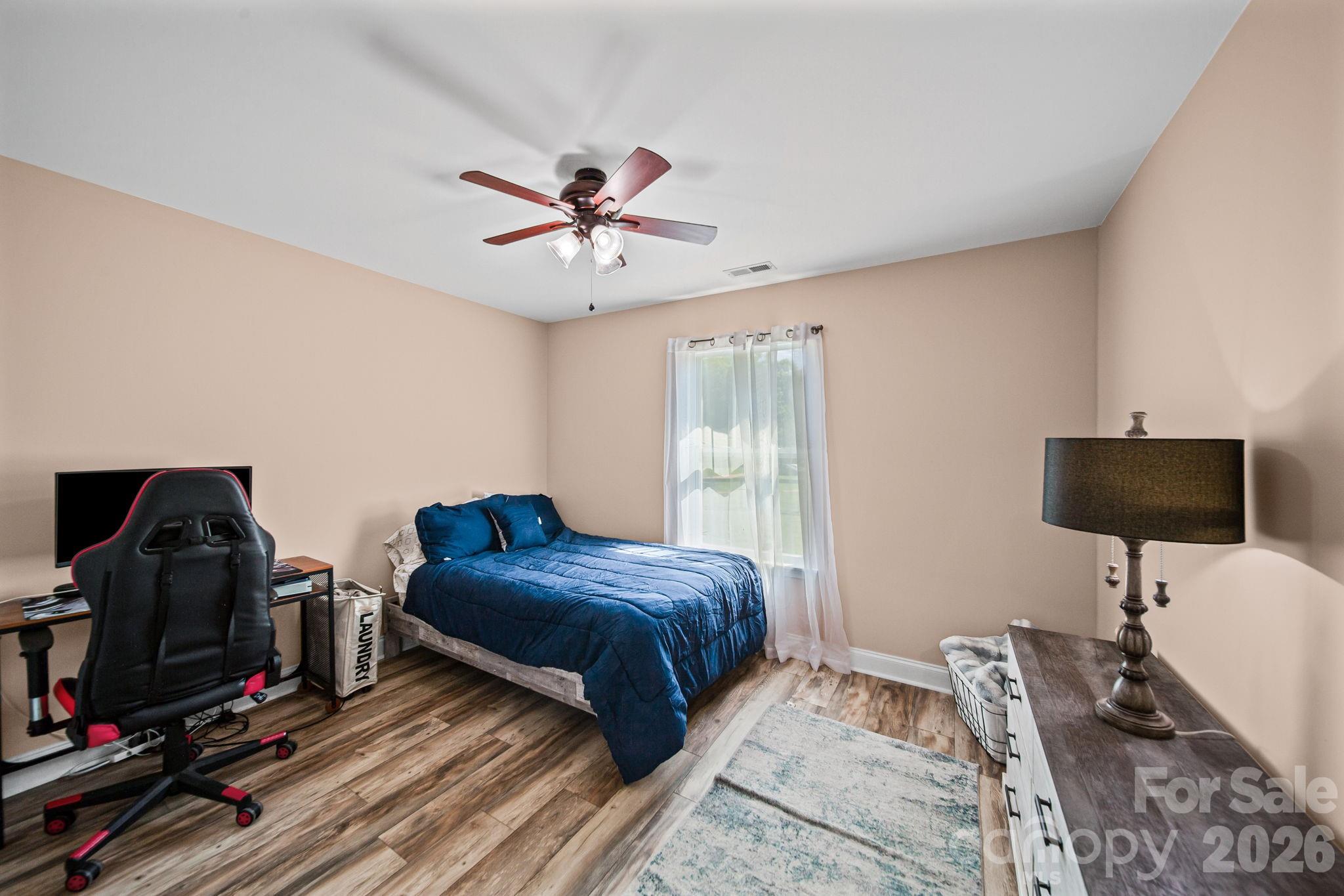 1360 Standing Oak Drive Property Photo 6