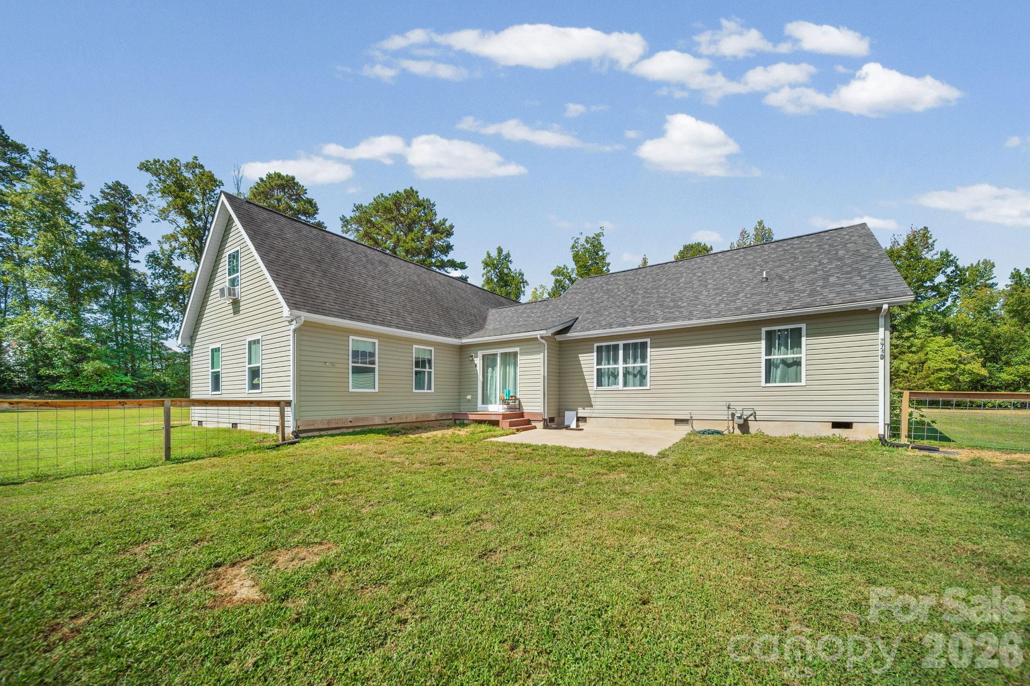 1360 Standing Oak Drive Property Photo 7