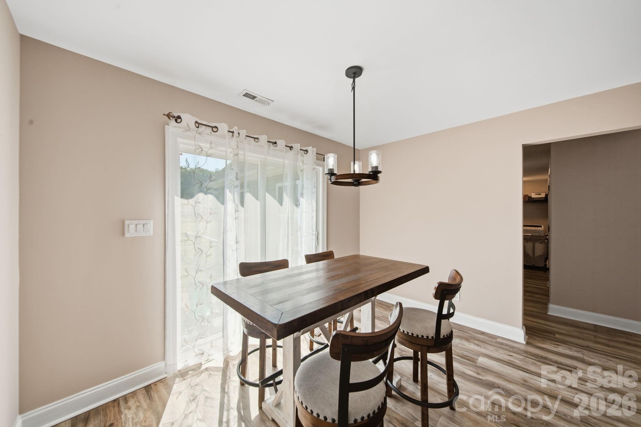 1360 Standing Oak Drive Property Photo 25