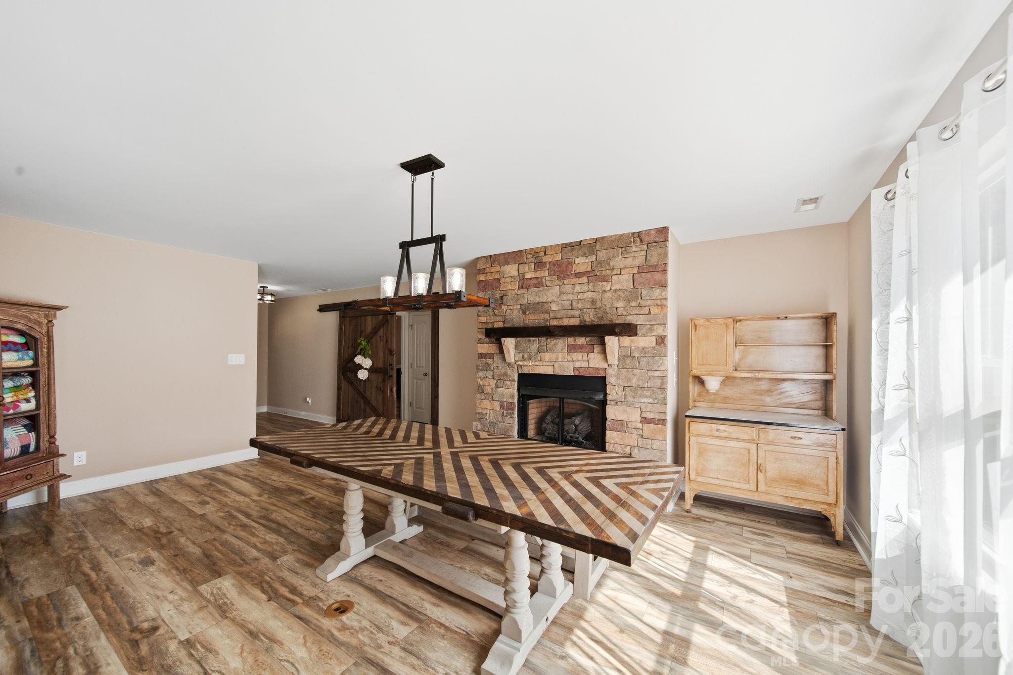 1360 Standing Oak Drive Property Photo 32