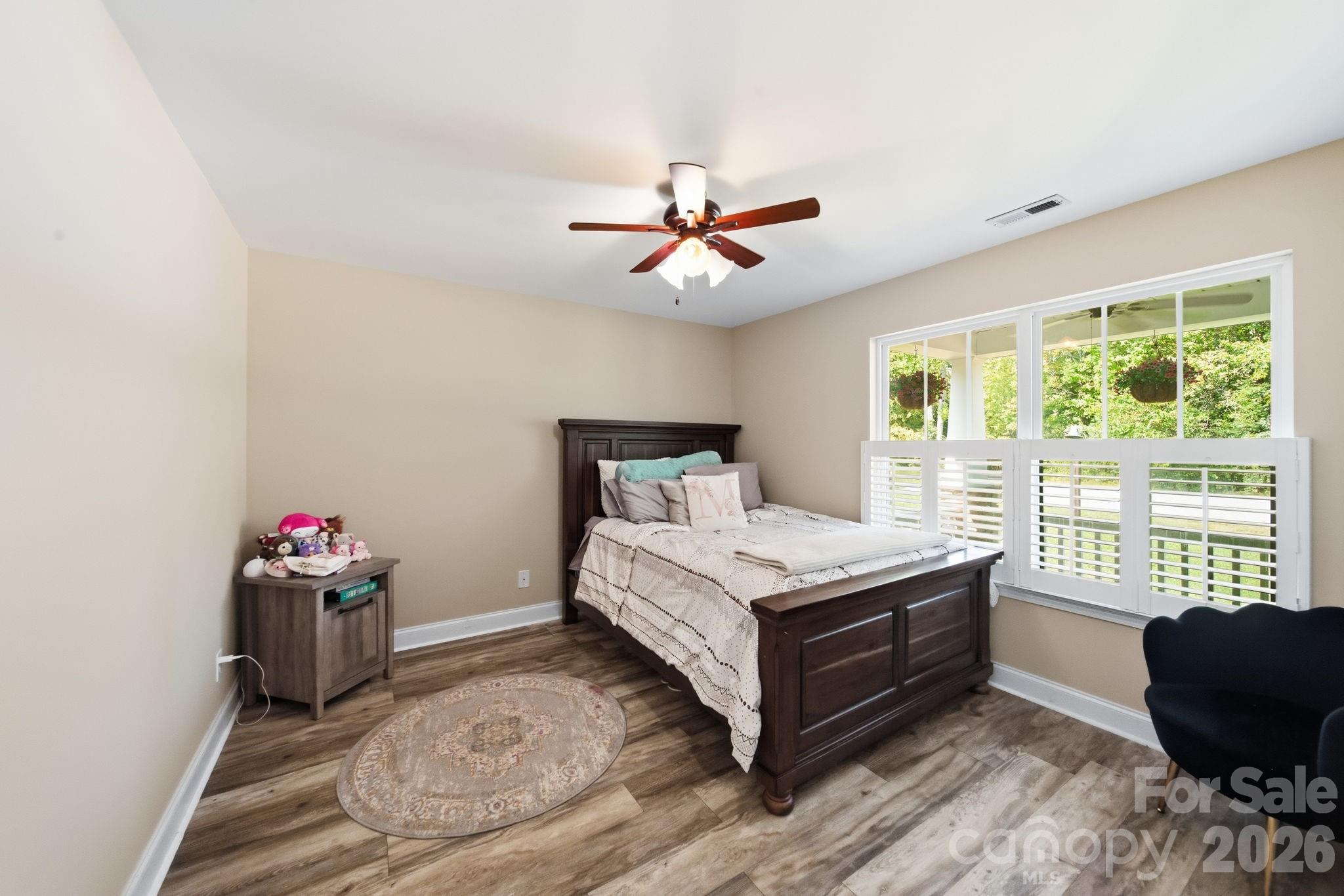 1360 Standing Oak Drive Property Photo 33