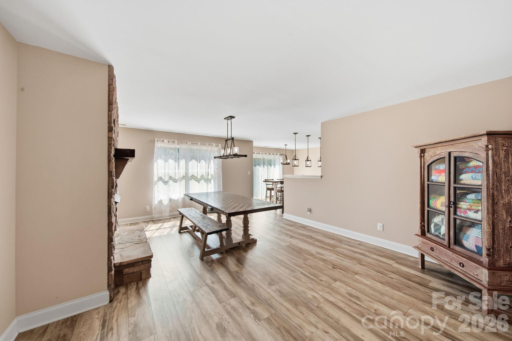 1360 Standing Oak Drive Property Photo 34