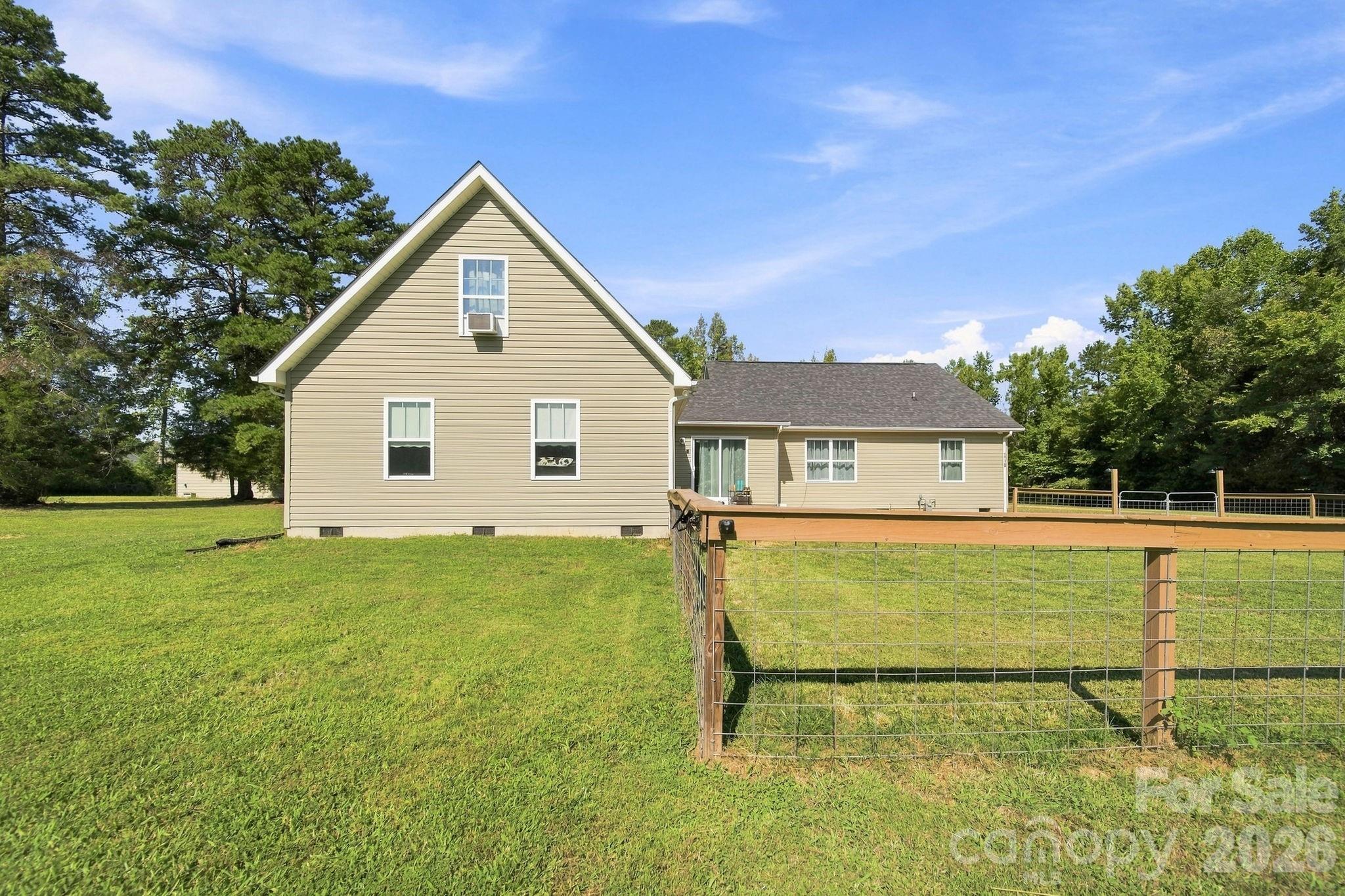 1360 Standing Oak Drive Property Photo 36