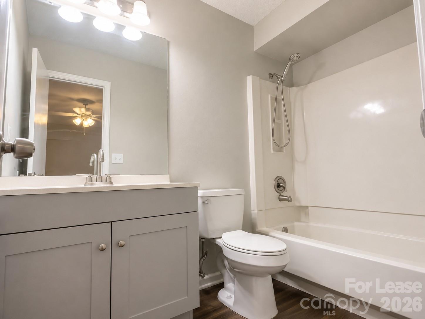 7718 Linda Lake Drive Property Photo 12