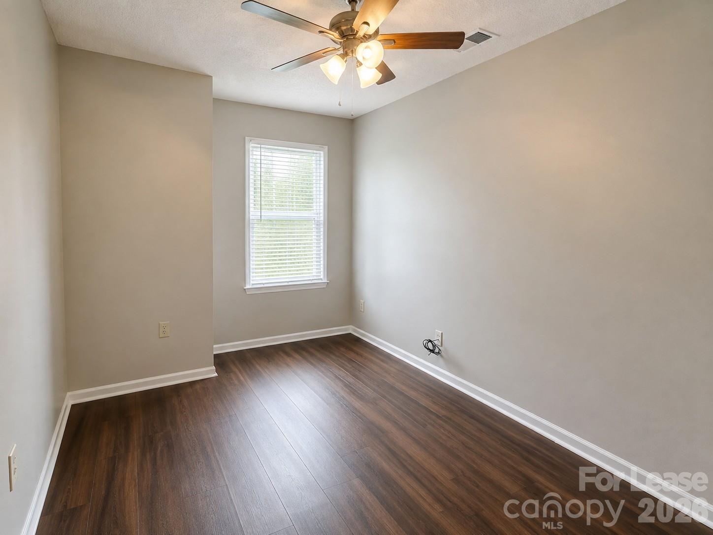 7718 Linda Lake Drive Property Photo 15