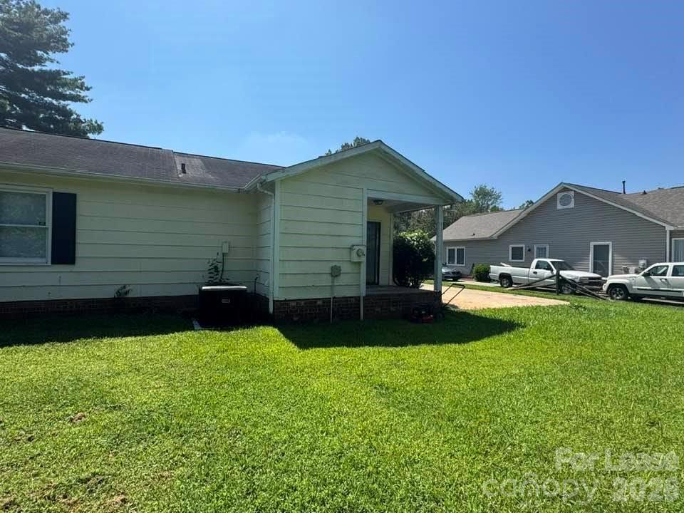 7718 Linda Lake Drive Property Photo 18