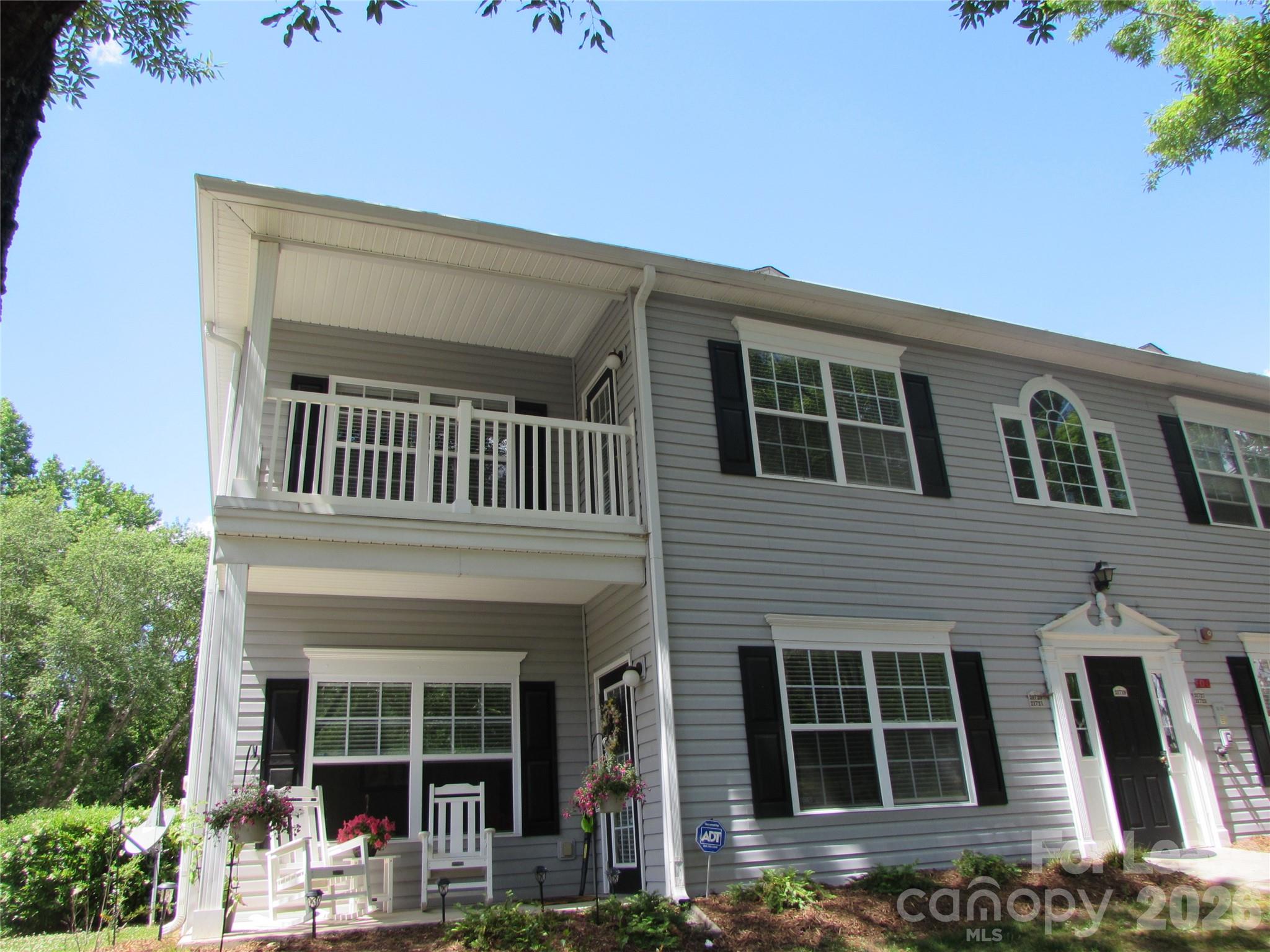 21725 Aftonshire Drive Property Photo 2