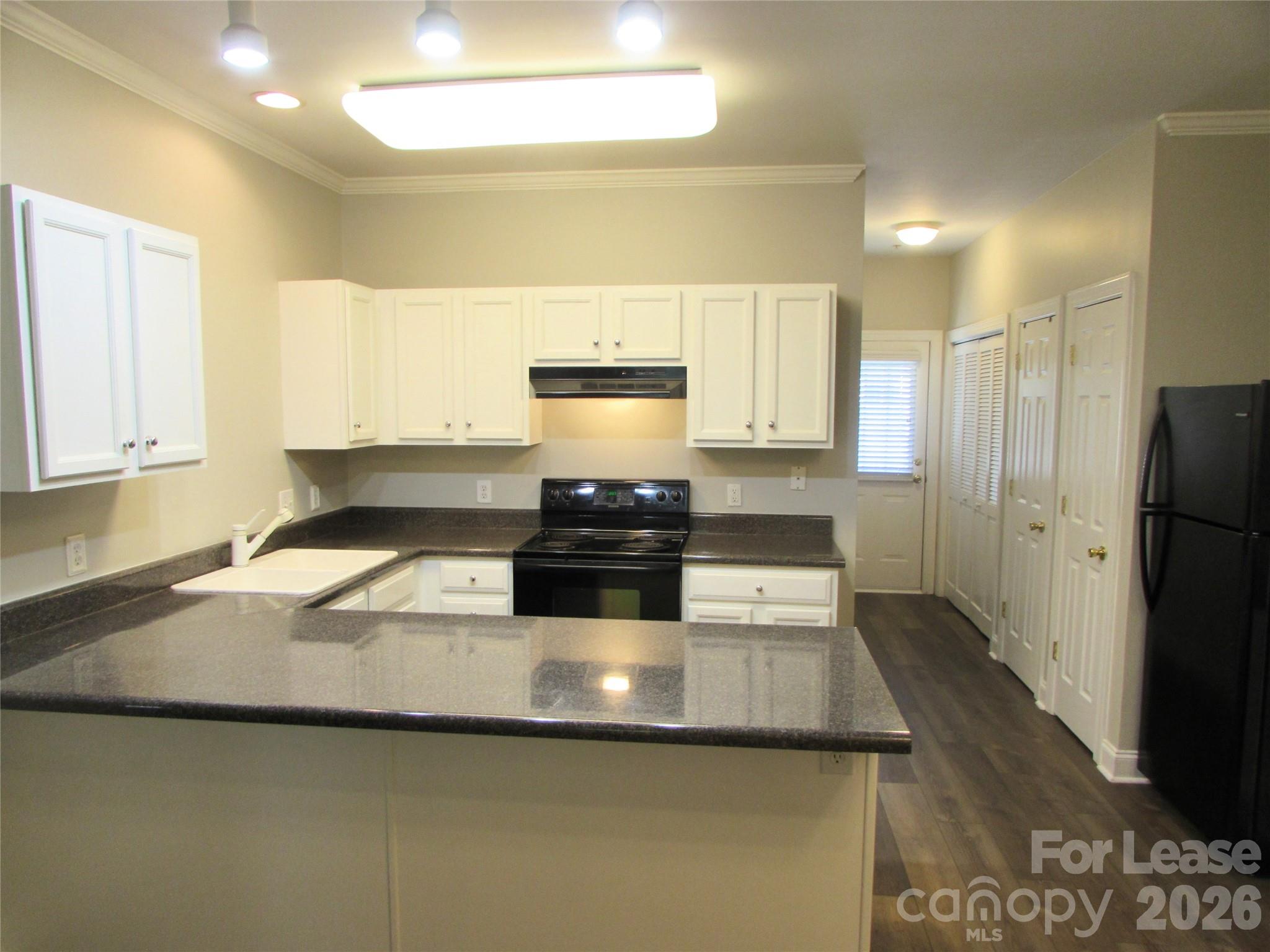 21725 Aftonshire Drive Property Photo 5