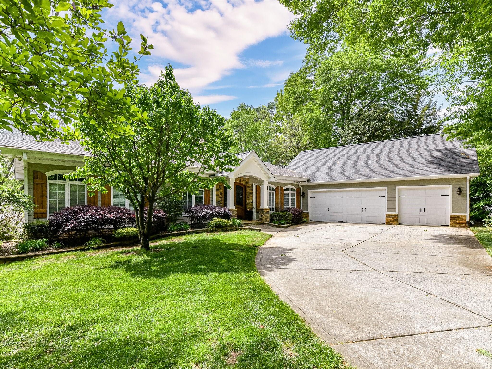 16211 Terry Lane Property Photo