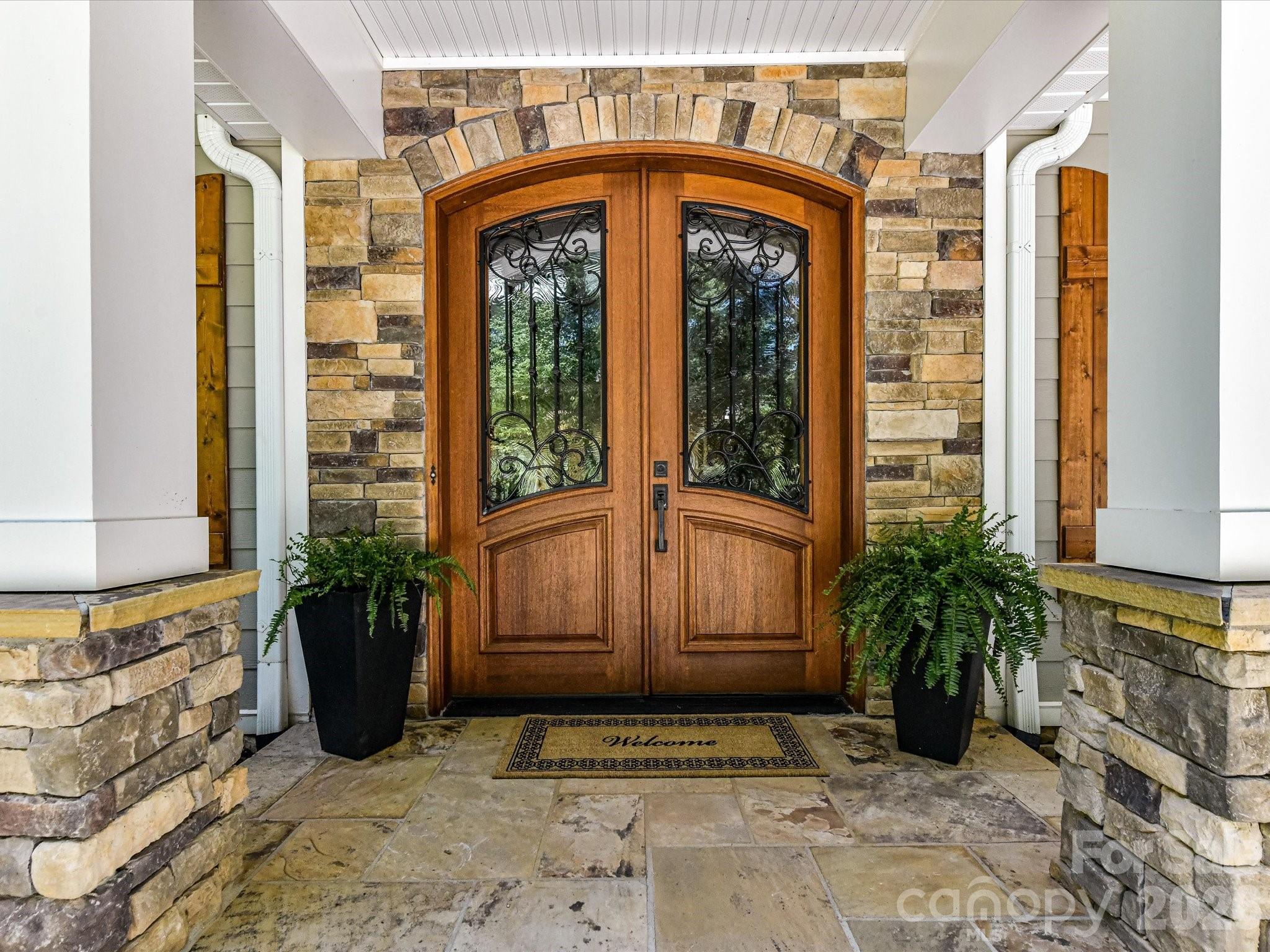 16211 Terry Lane Property Photo 7