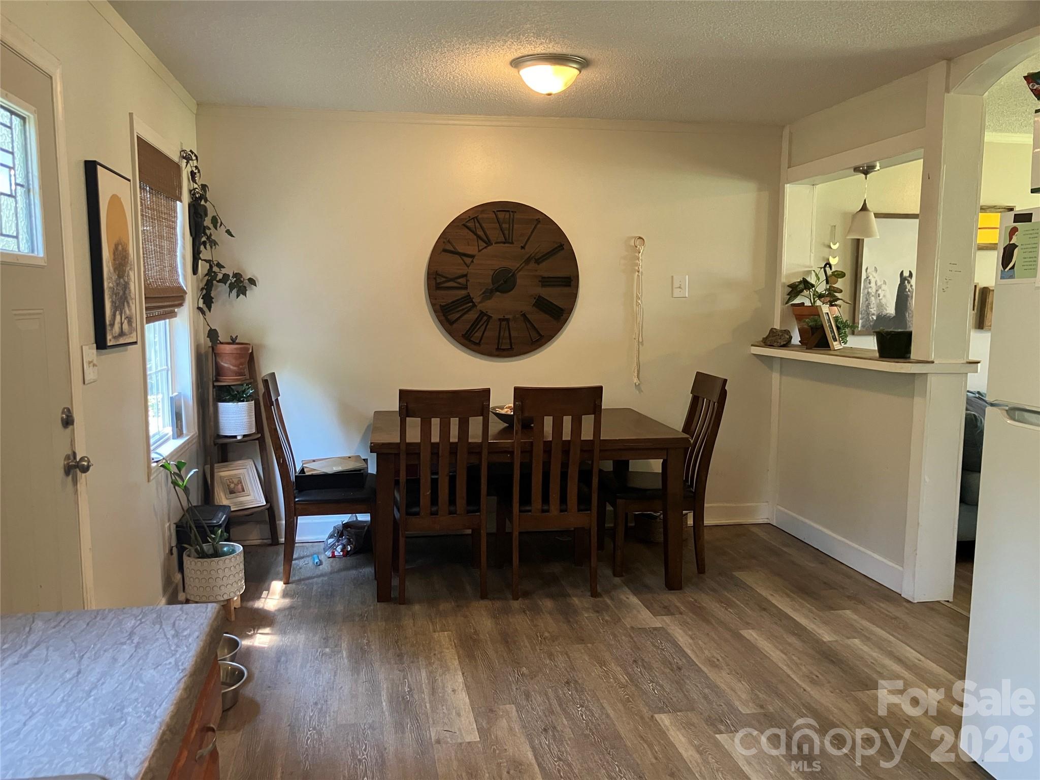 271 Weaver Way Property Photo 10