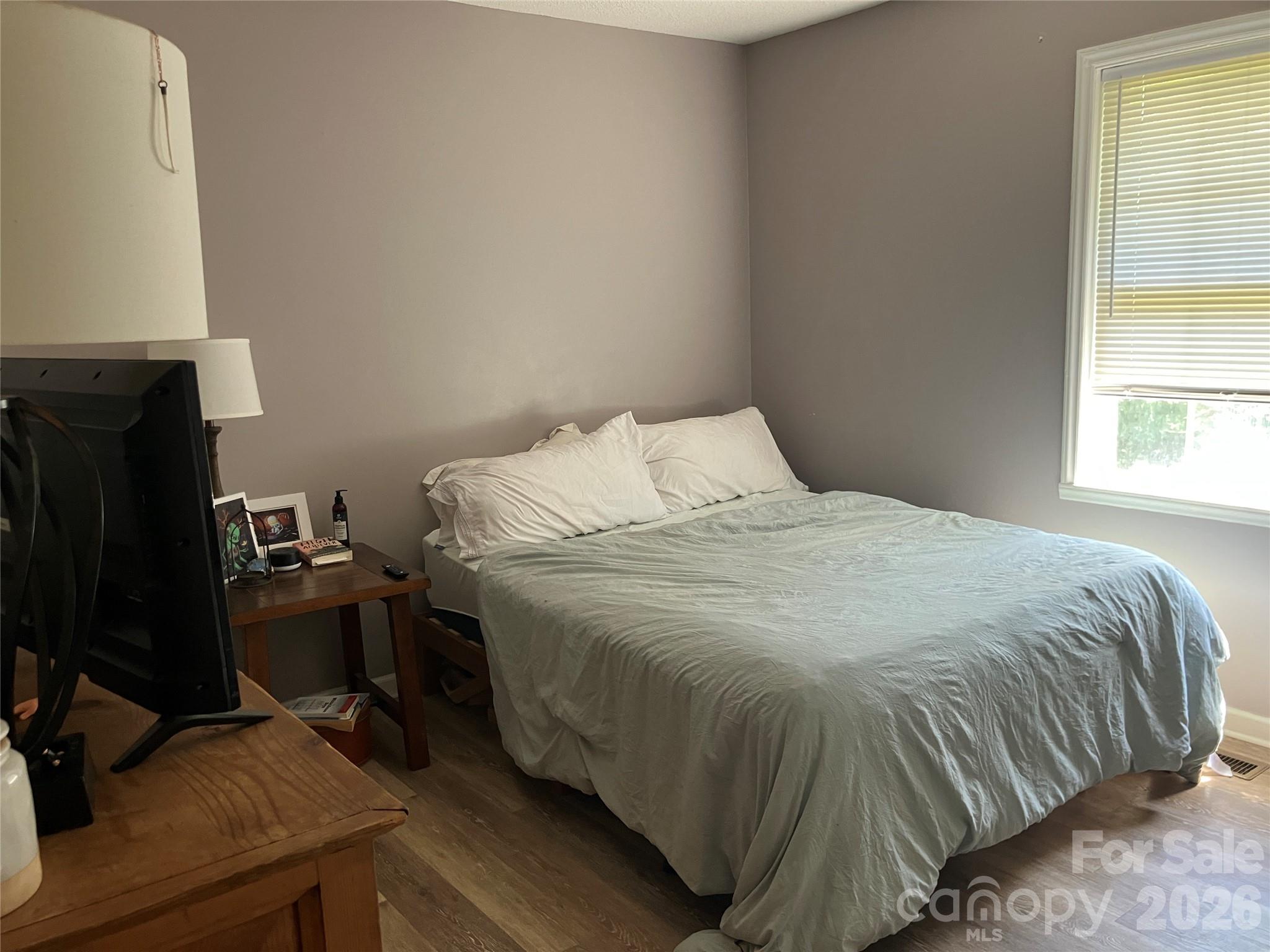 271 Weaver Way Property Photo 11