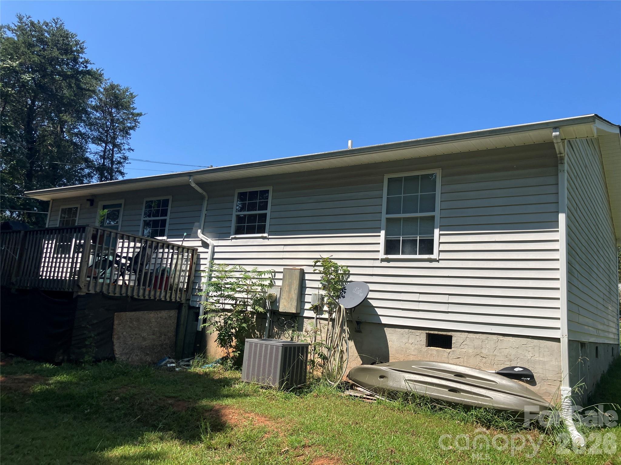 271 Weaver Way Property Photo 20