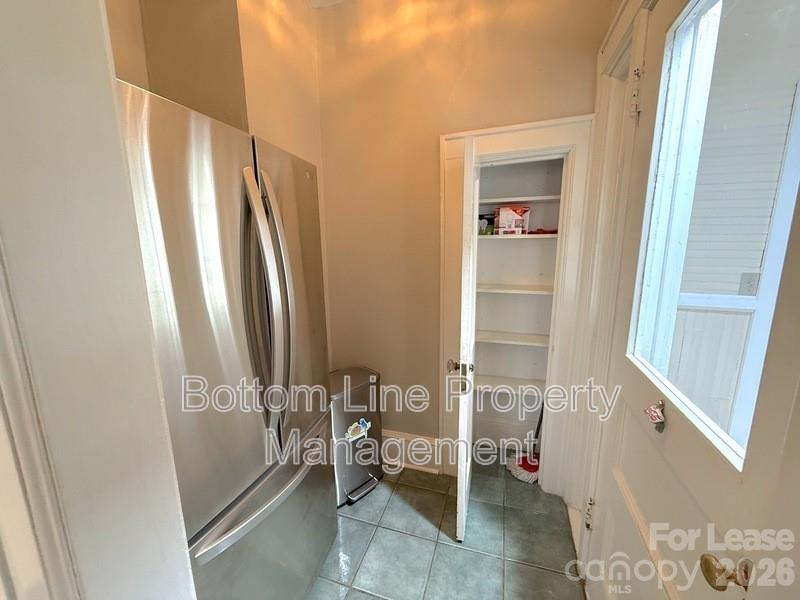 613 S York Street Property Photo 11