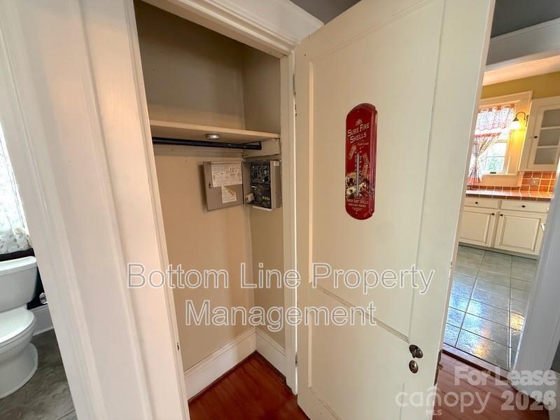 613 S York Street Property Photo 15