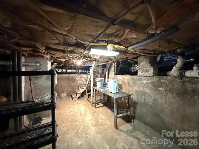 613 S York Street Property Photo 16