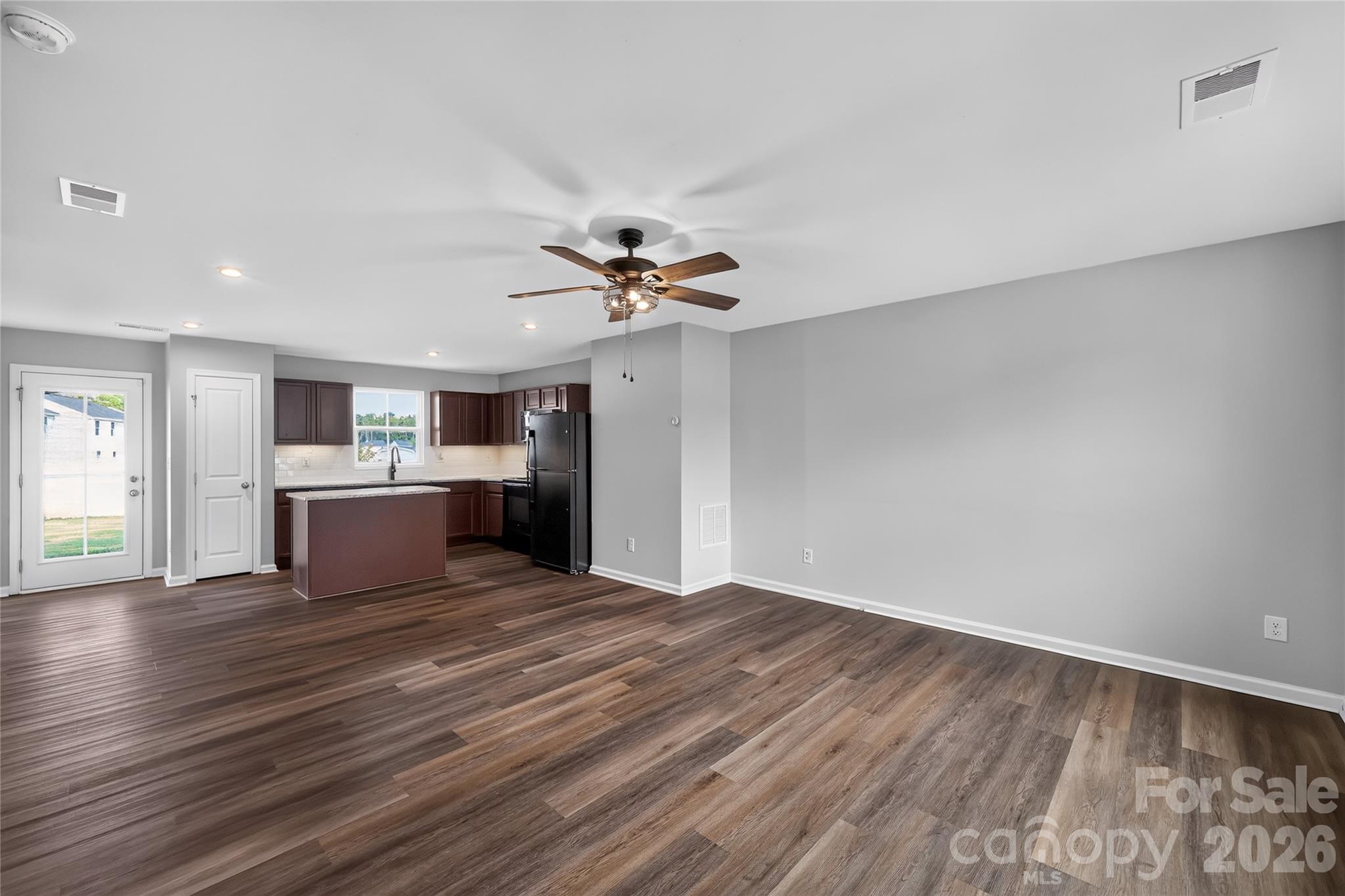 5812 Camp Court Property Photo 4