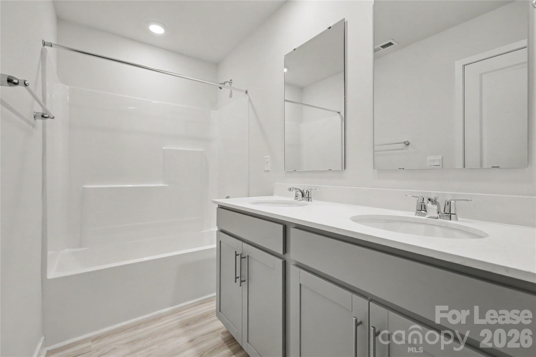 4420518 Property Photo 25