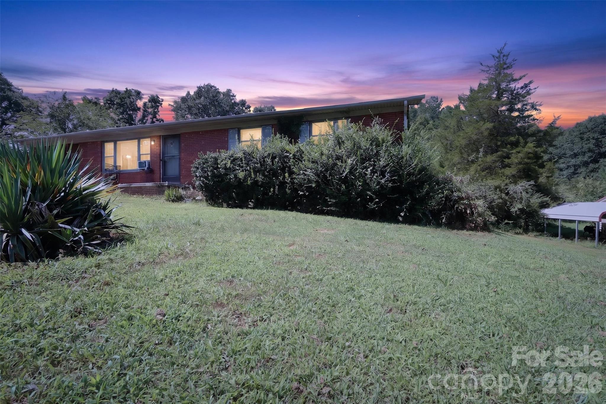 521 Lee Drive Property Photo 1