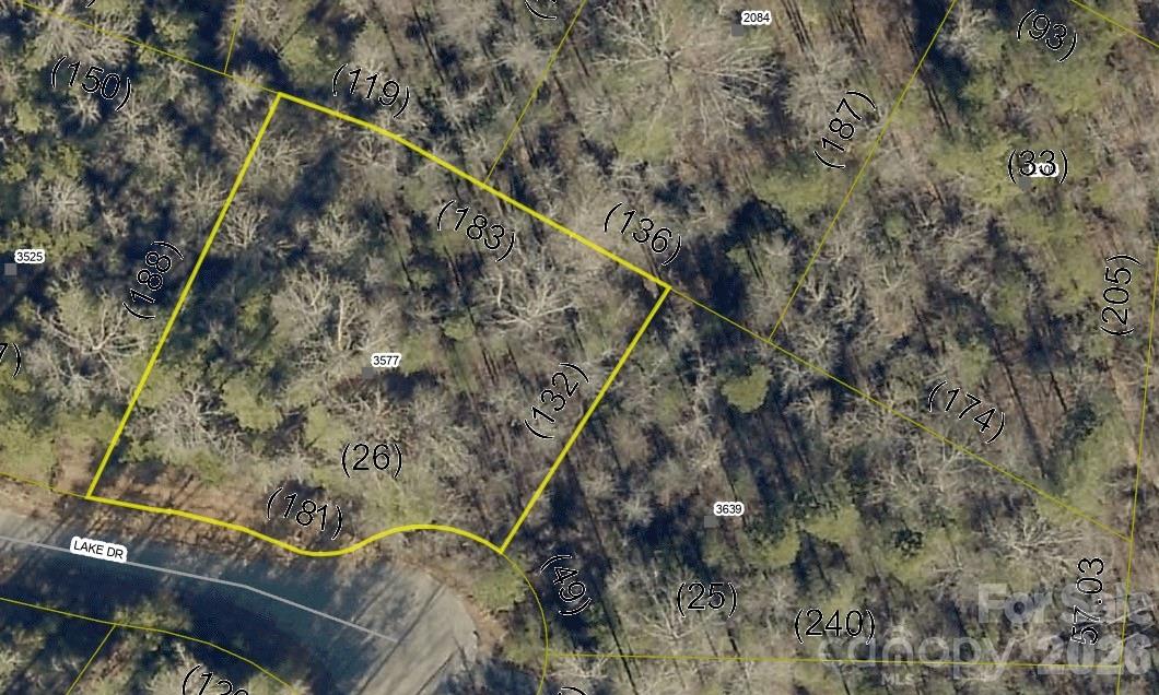 3577, 3639 Lake Drive Property Photo 2