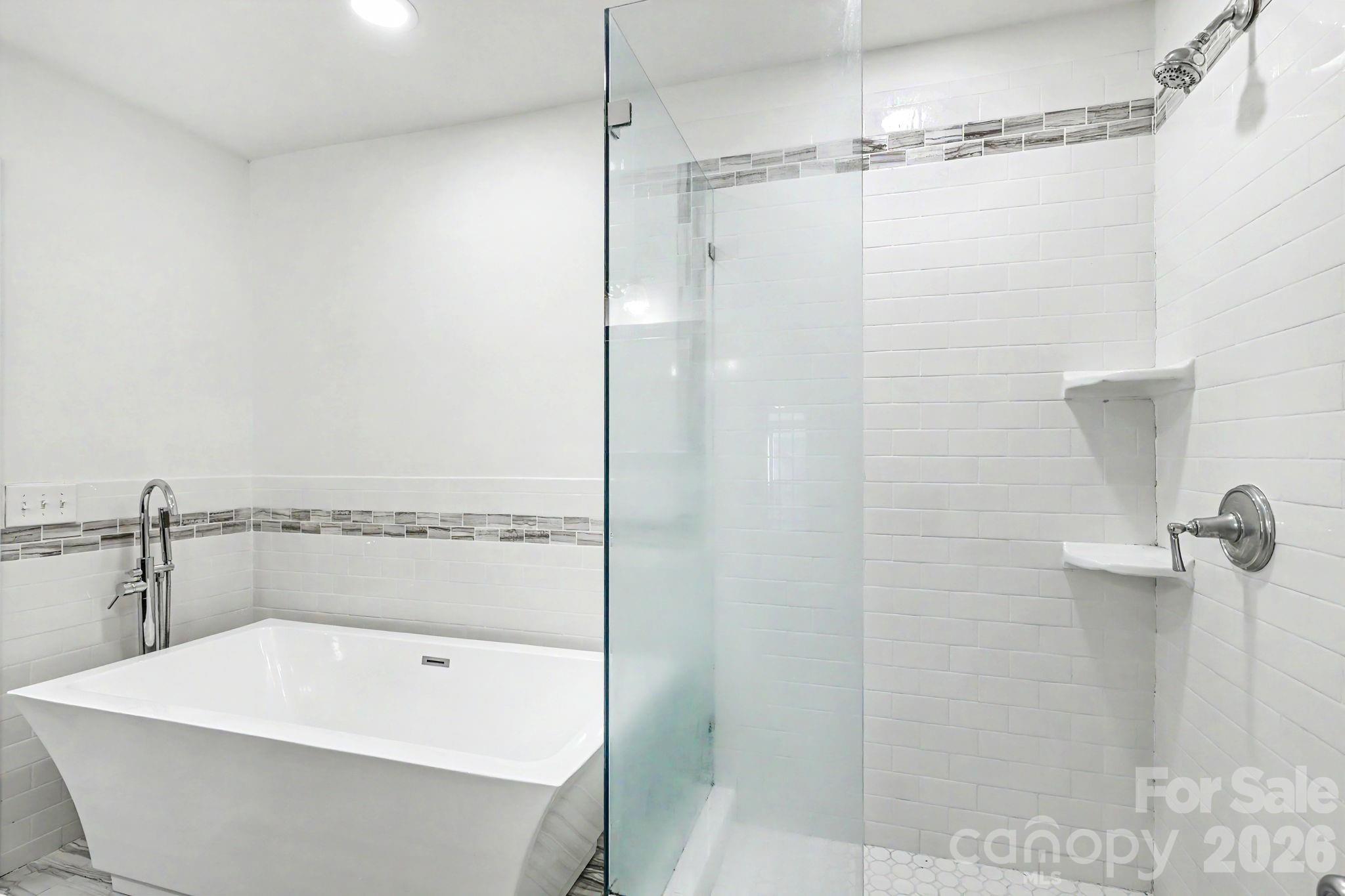 3201 Fairforest Drive Property Photo 12