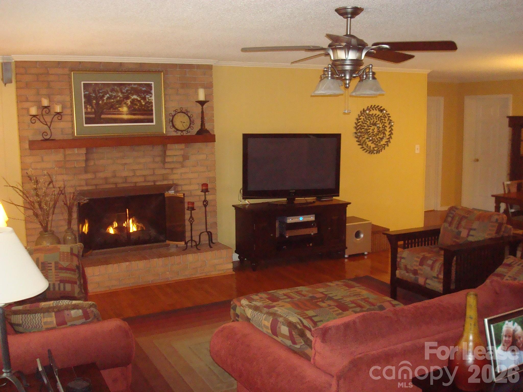 10115 Elmsbrook Lane Property Photo 2
