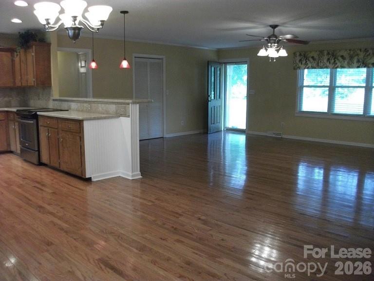 10115 Elmsbrook Lane Property Photo 10
