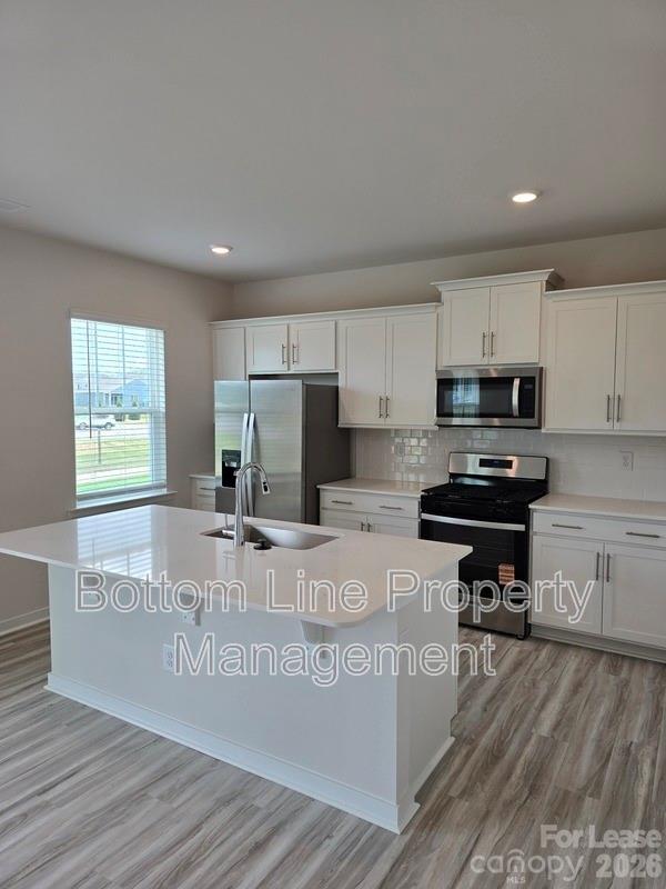 549 Blackpool Court Property Photo 7