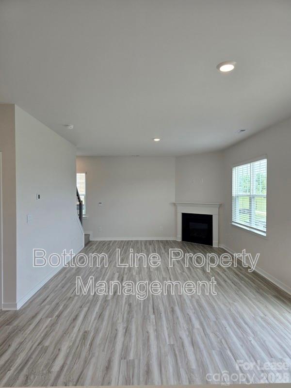 549 Blackpool Court Property Photo 12