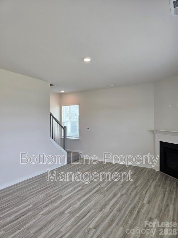 549 Blackpool Court Property Photo 14