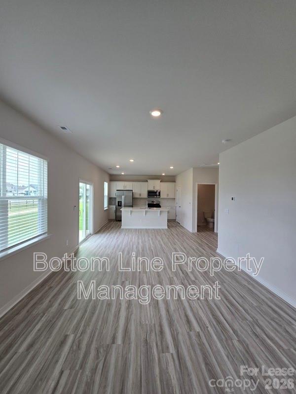 549 Blackpool Court Property Photo 15