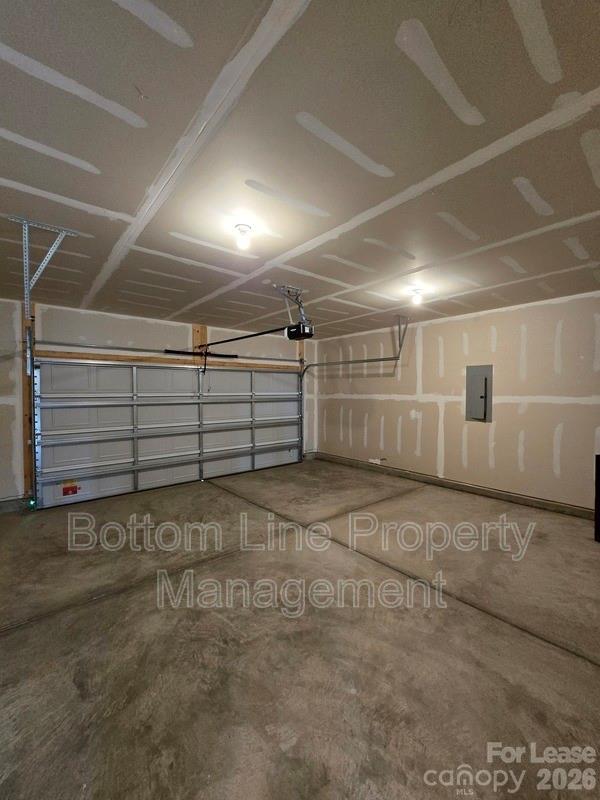 549 Blackpool Court Property Photo 17
