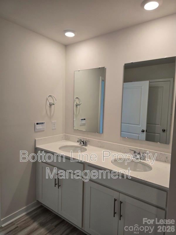 549 Blackpool Court Property Photo 26