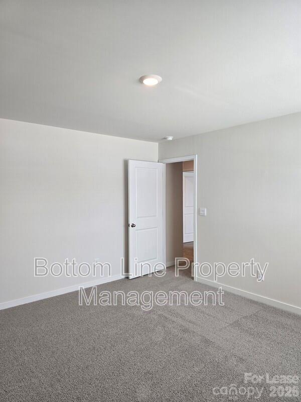 549 Blackpool Court Property Photo 29