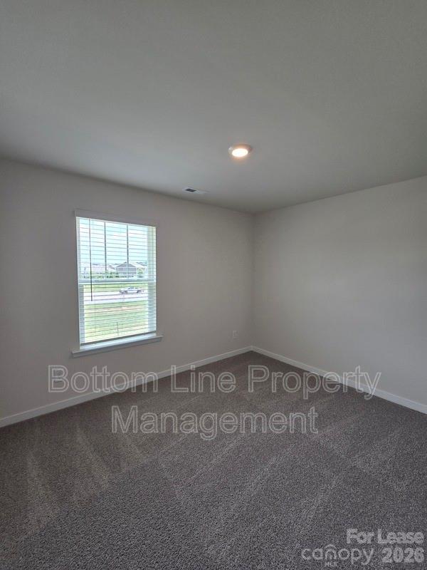 549 Blackpool Court Property Photo 32