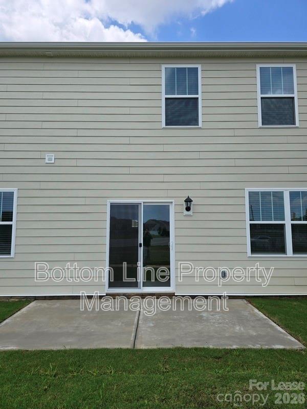 549 Blackpool Court Property Photo 40