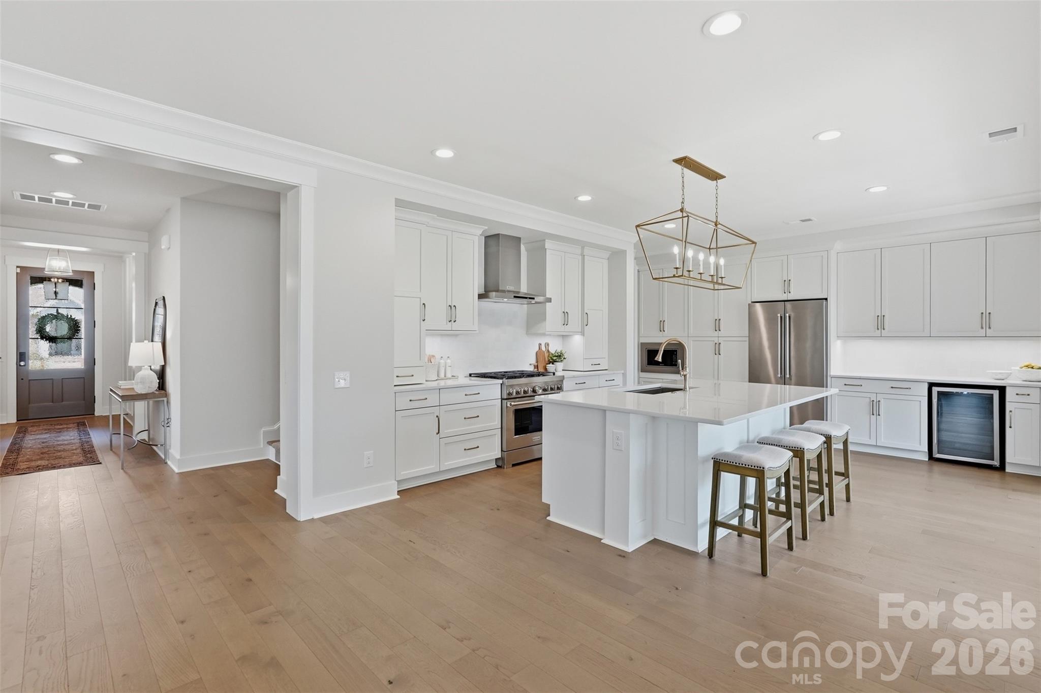 6083 Holden Court Property Photo 8