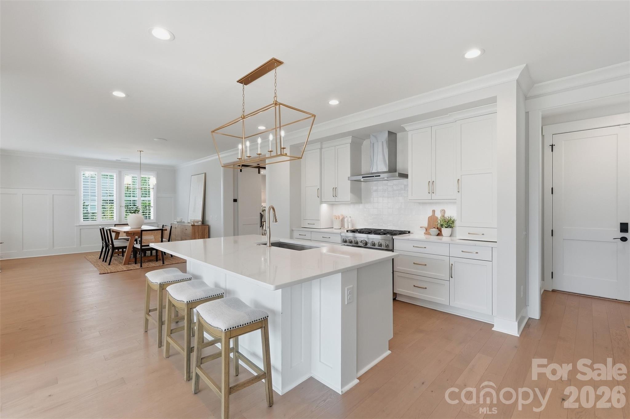 6083 Holden Court Property Photo 10