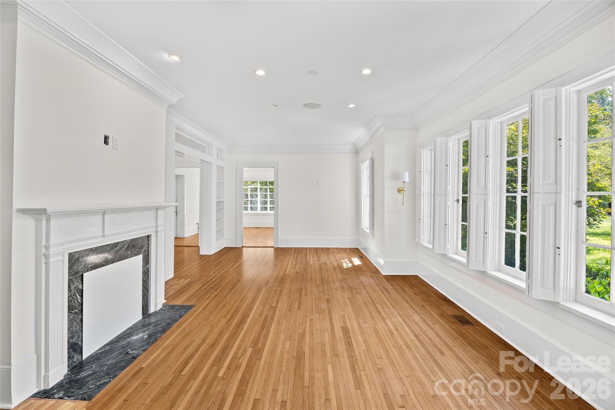 2025 Sharon Road Property Photo 6